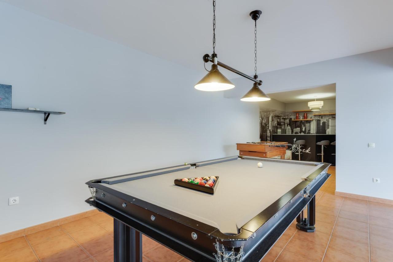 3B Villa Heated Pool Barbecue Games Room Funchal  Bagian luar foto
